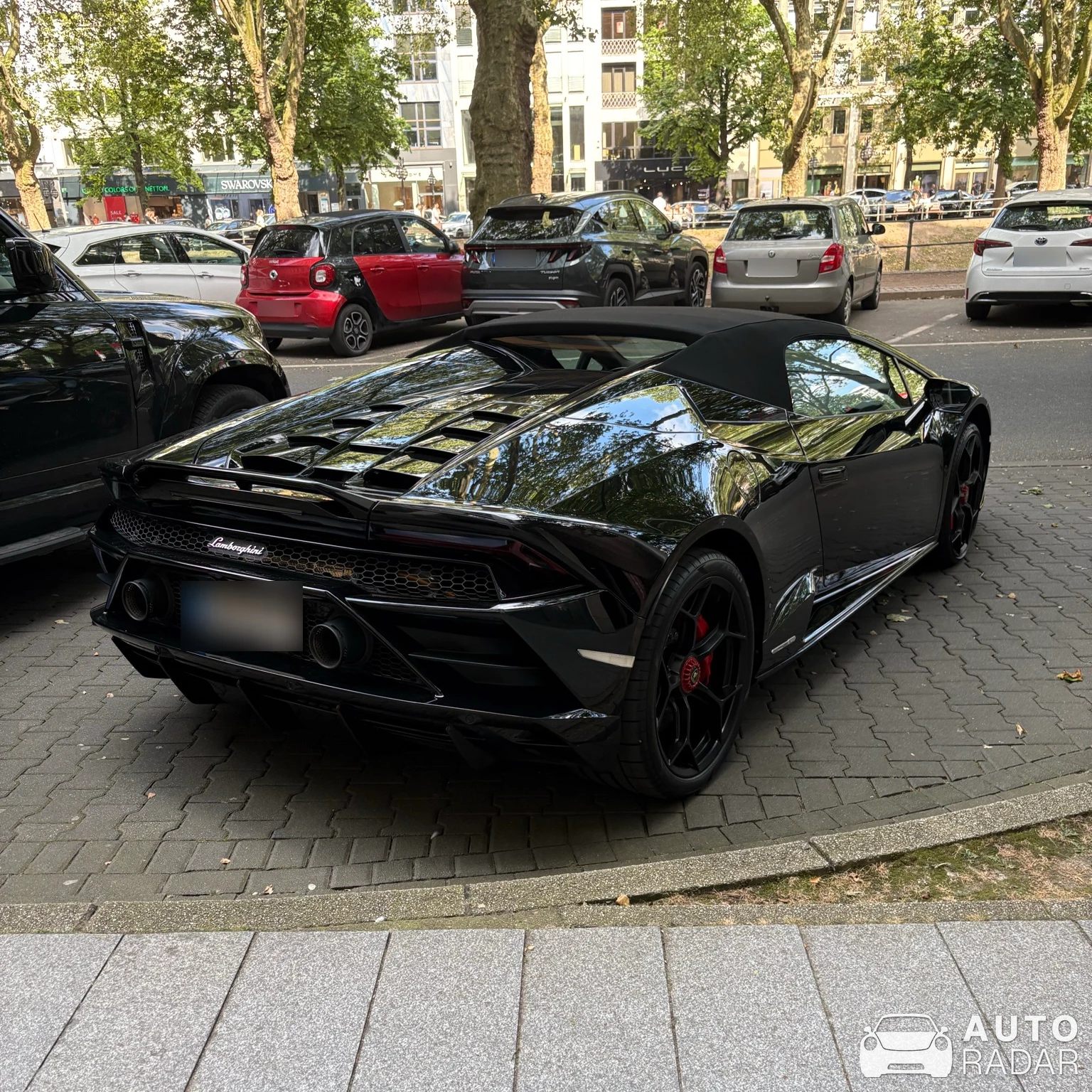 Lamborghini Huracán LP640-4 EVO Spyder spotted in Düsseldorf