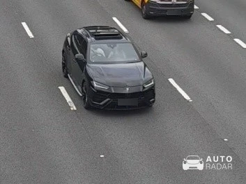Lamborghini Urus S spotted in Lyndhurst