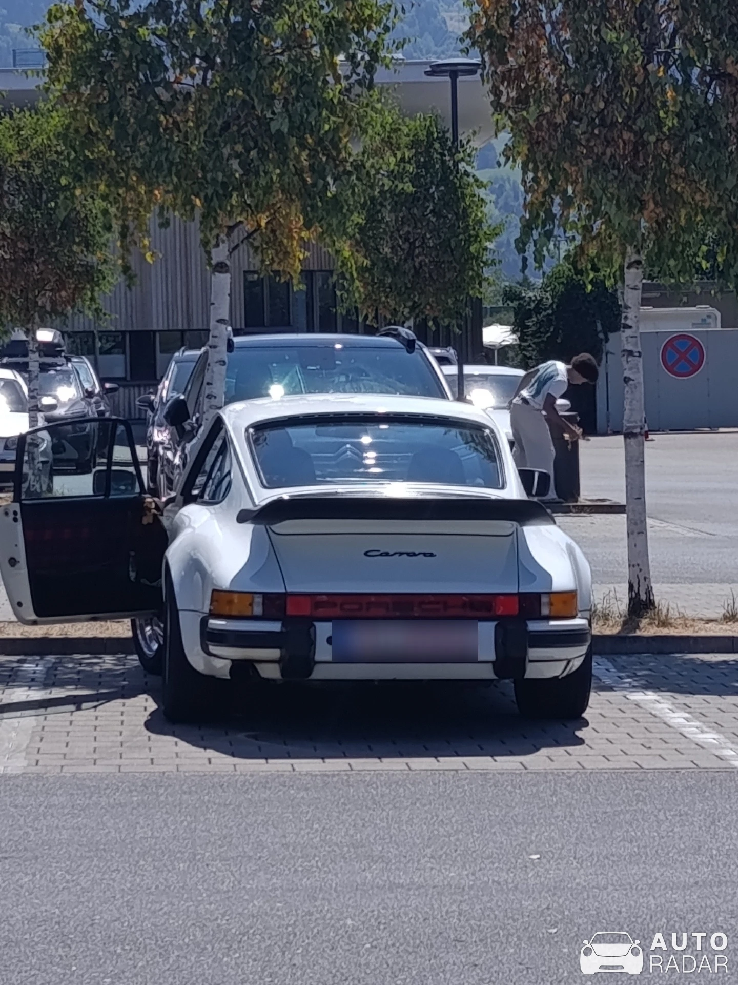 Porsche 911 Carrera 3.2 spotted in Wangen im Allgäu, Germany