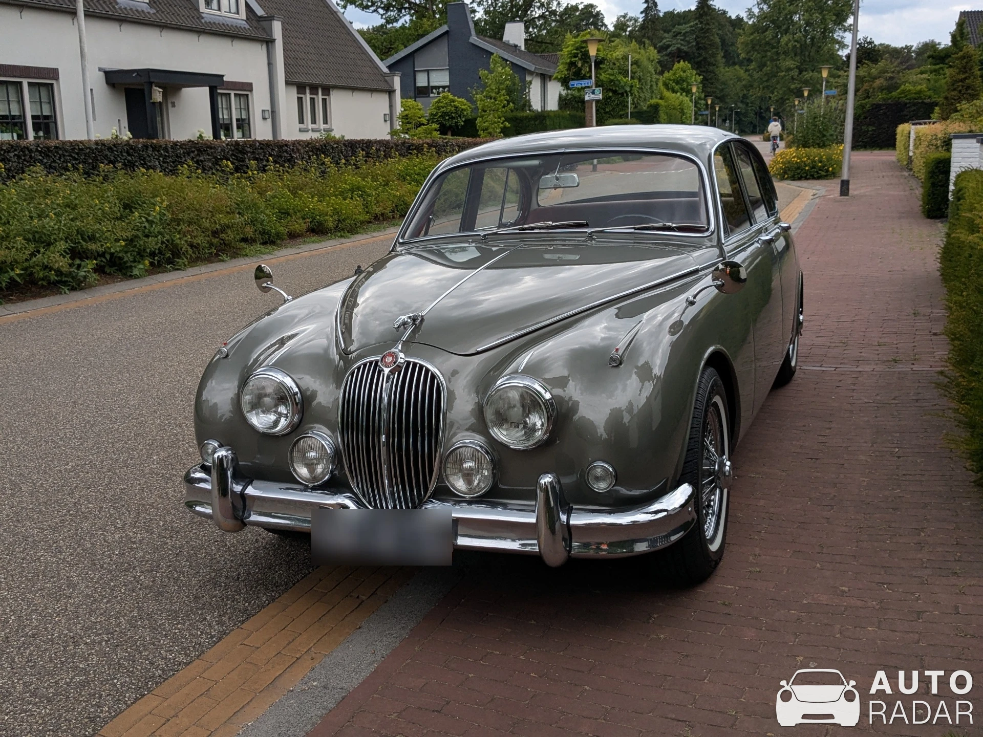Jaguar MK V spotted in Delden