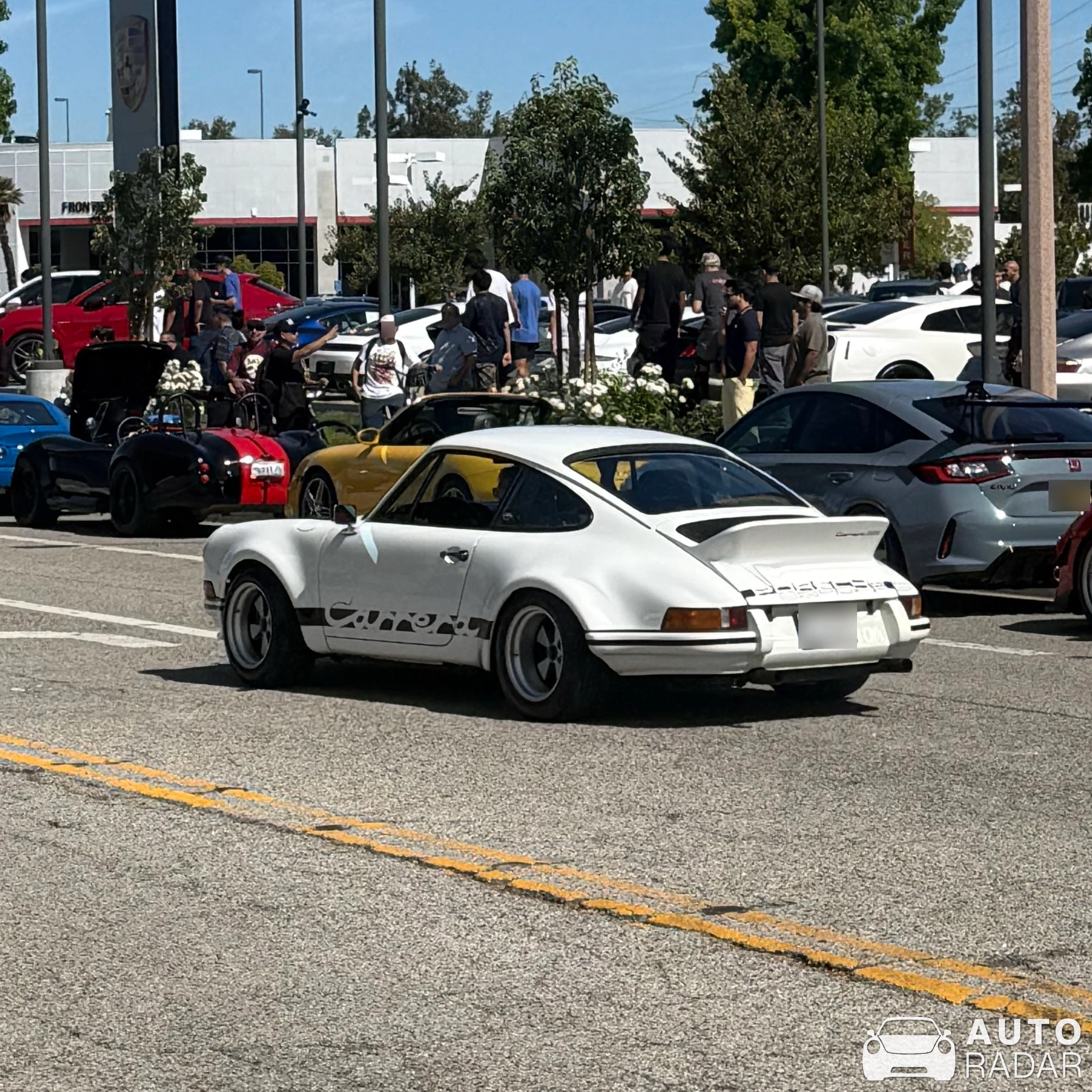 Porsche 911 Carrera RS 2.7 spotted in Santa Clarita