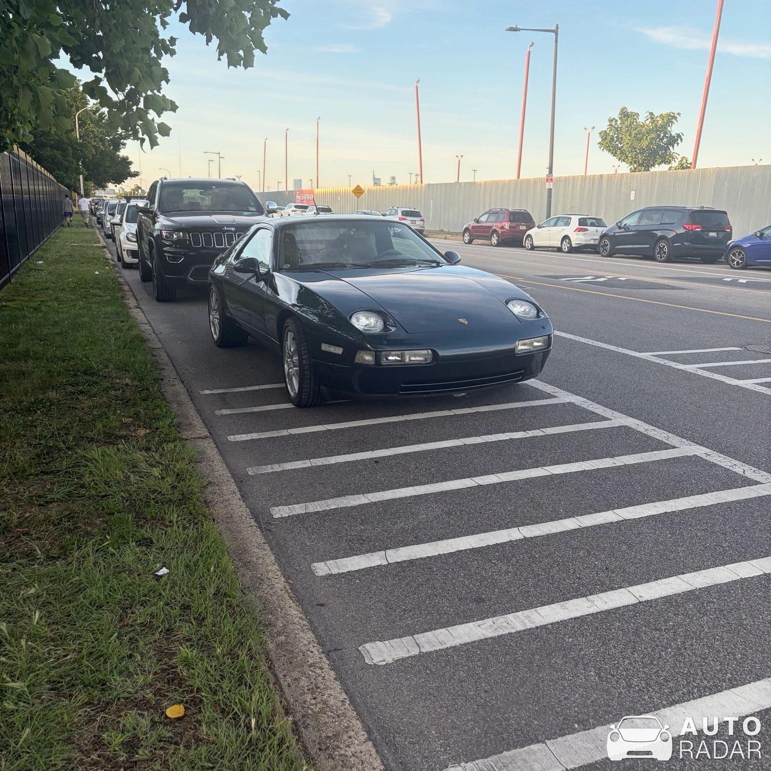 Porsche 928 GTS spotted in Philadelphia