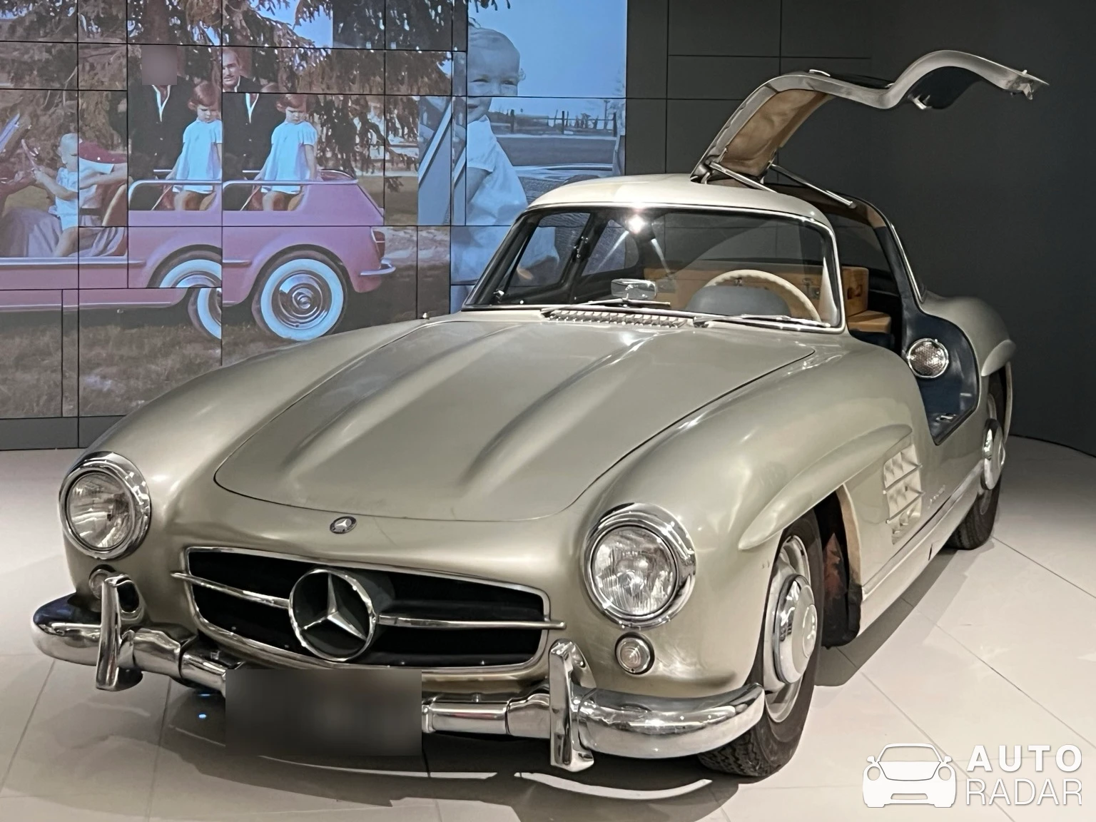 Mercedes-Benz 300 SL spotted in Monaco