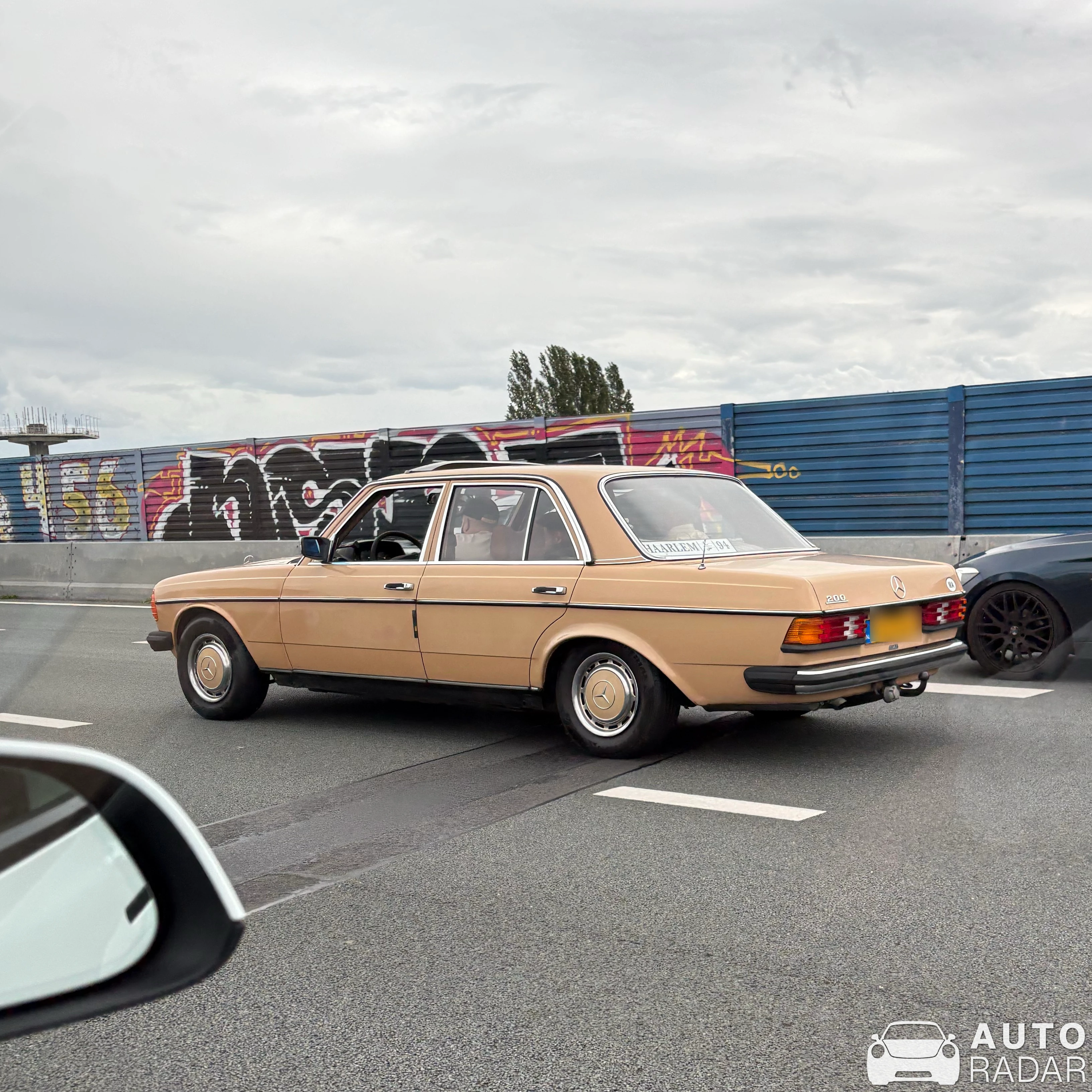 Mercedes-Benz 200 spotted in Badhoevedorp