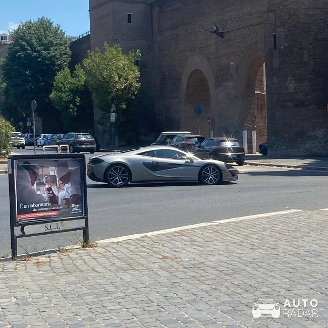 McLaren 570S spotted in Rzym