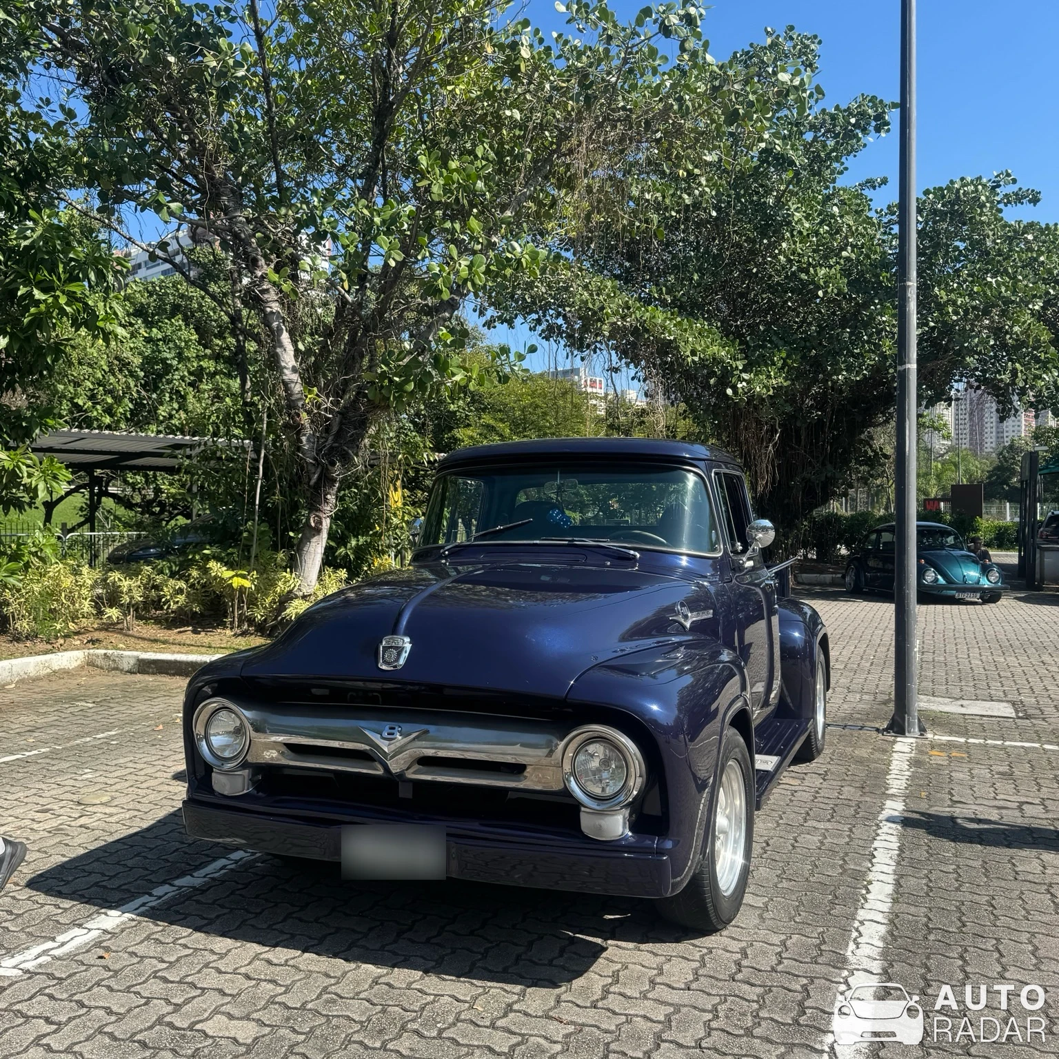 Ford F-100 spotted in Rio de Janeiro