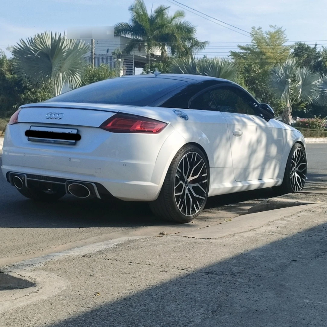 Audi TT rs spotted in Thị xã Ninh Hòa, Việt Nam