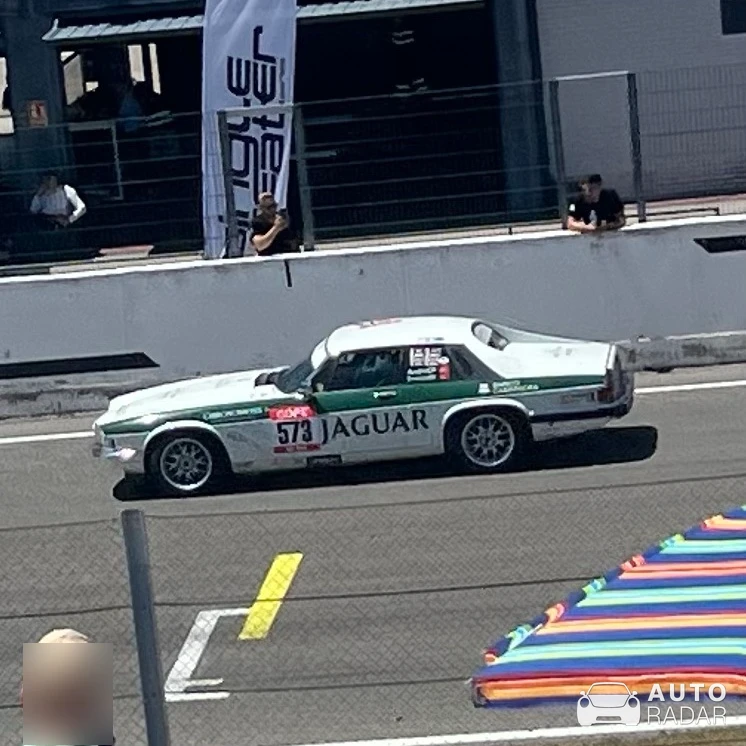 Jaguar XJR spotted in San Sebastián de los Reyes