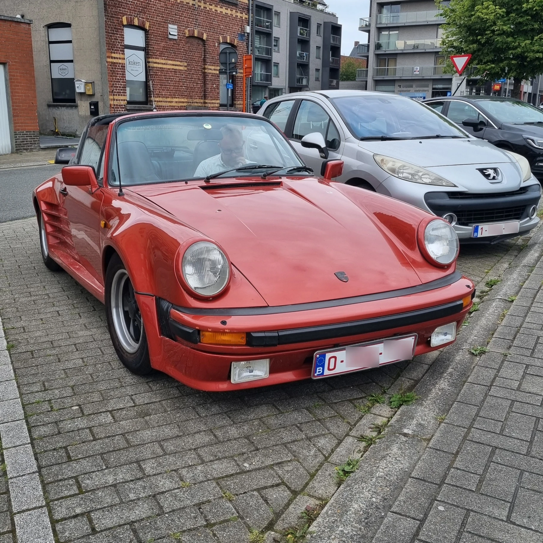 Porsche 911 spotted in Tielt, Belgium