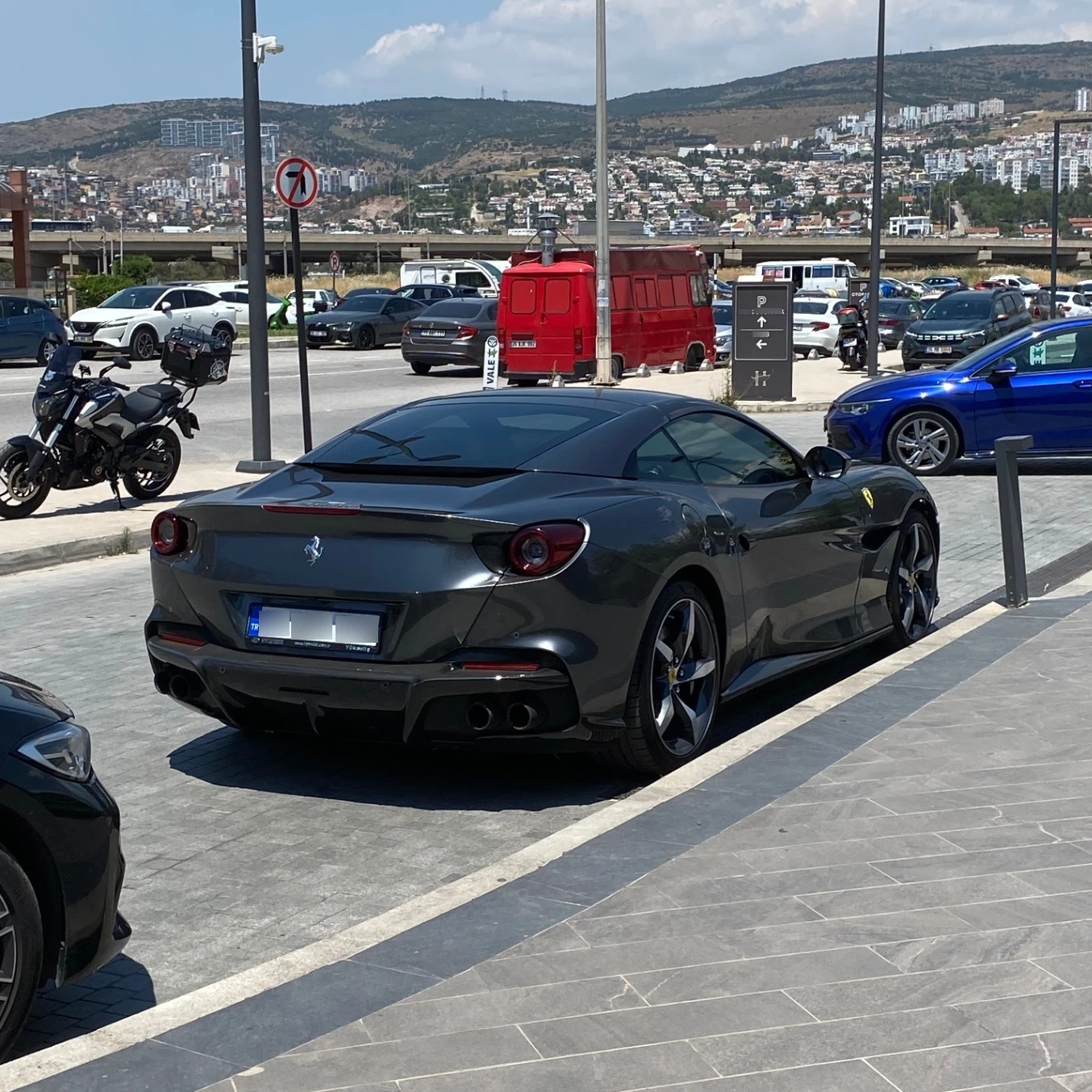 Ferrari Portofino spotted in Karşıyaka, Türkiye