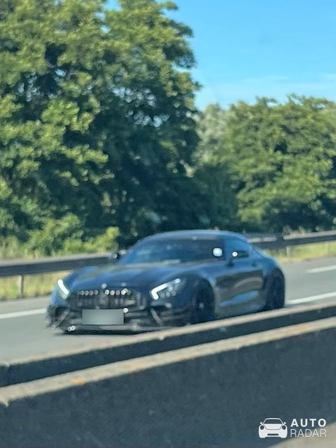 Mercedes-AMG GT C190 spotted in Saint-Georges-sur-l'Aa