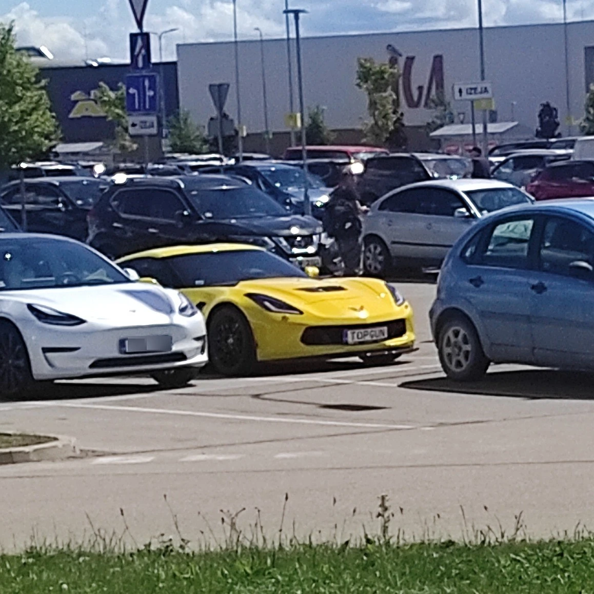 Chevrolet Corvette C7 spotted in Rīga, Latvia