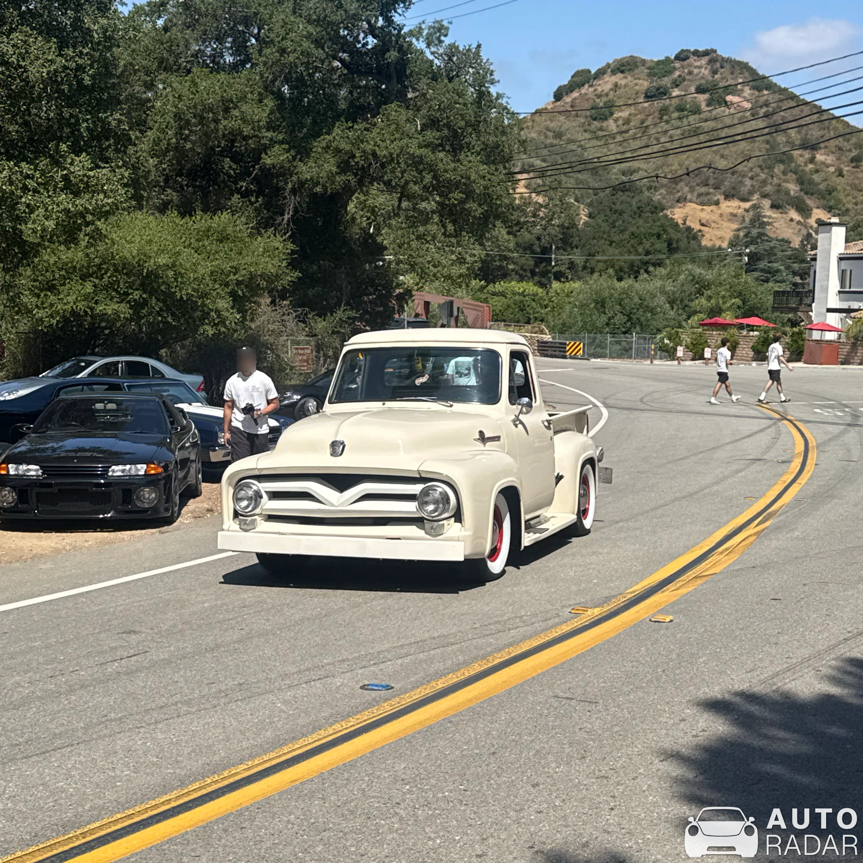 Ford F-100 spotted in Agoura Hills