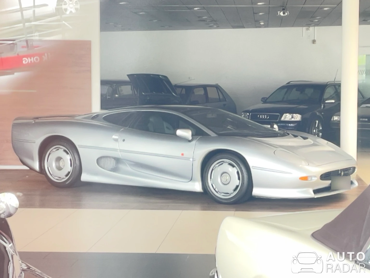 Jaguar XJ220 spotted in Nürnberg