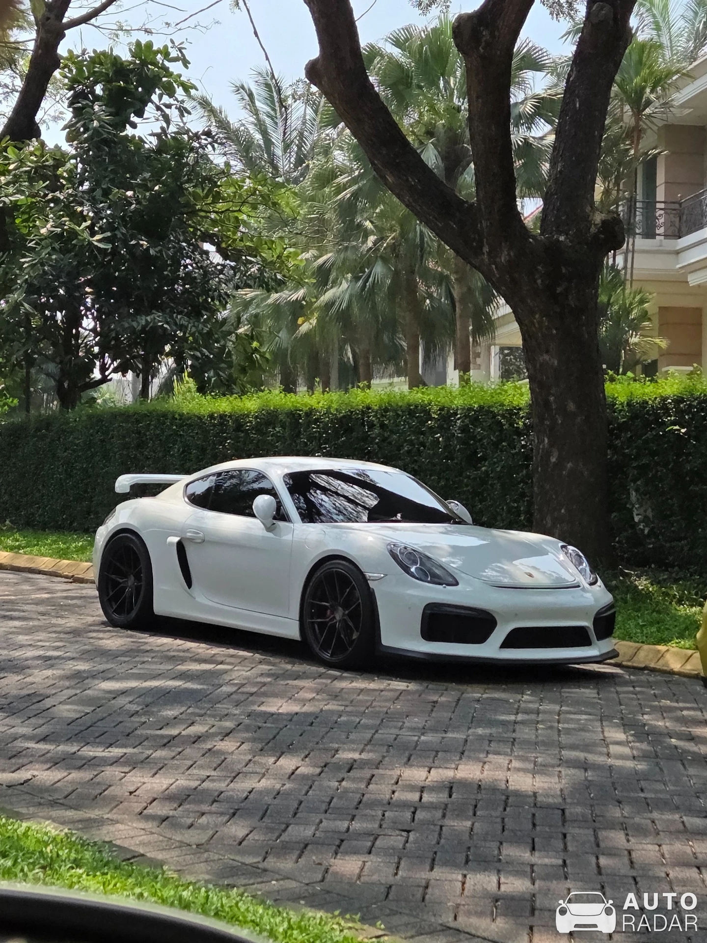 Porsche 981 Cayman GT4 spotted in Surabaya