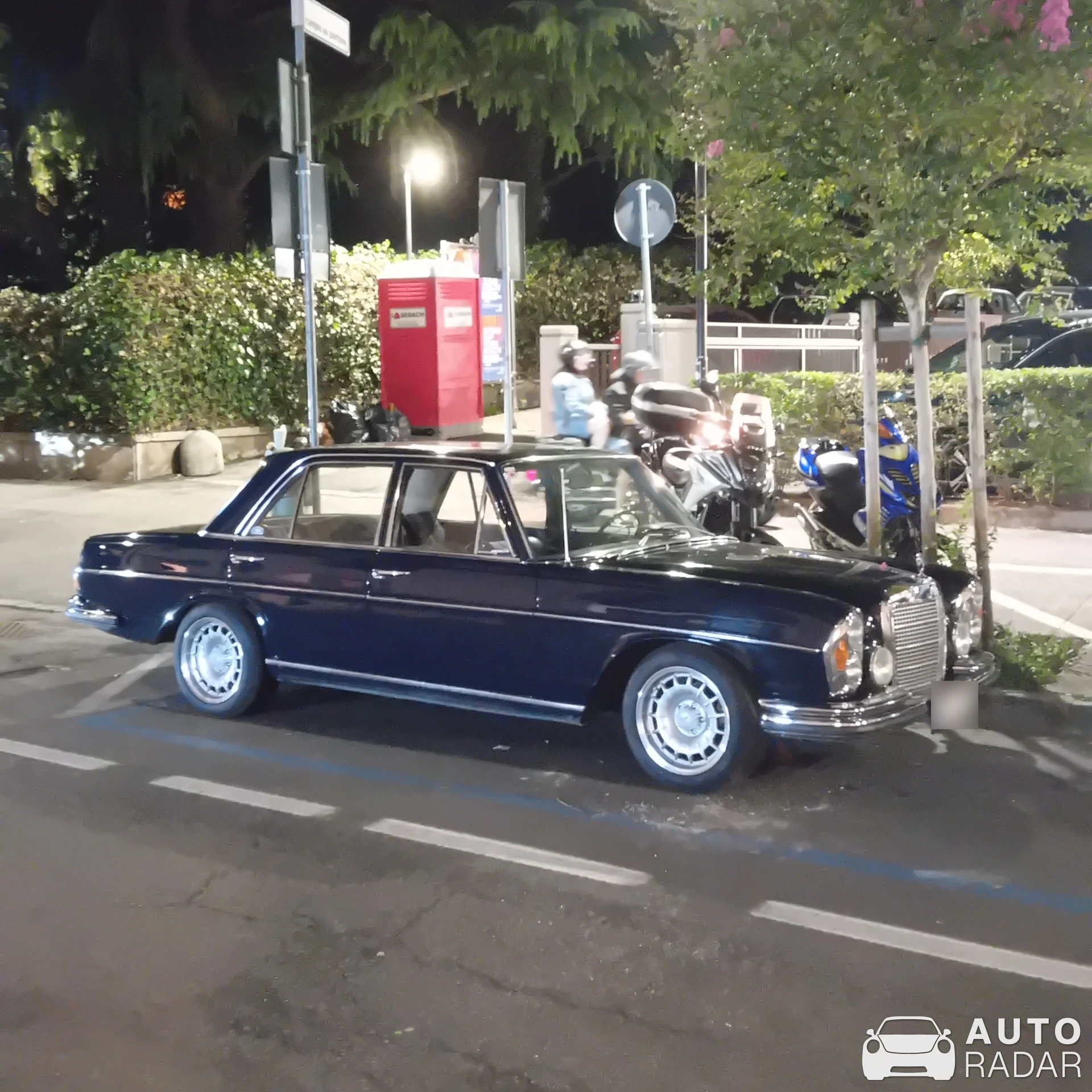 Mercedes-Benz W108 spotted in Desenzano del Garda