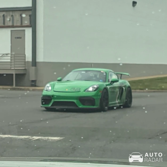 Porsche 718 Cayman GT4 RS spotted in Reston