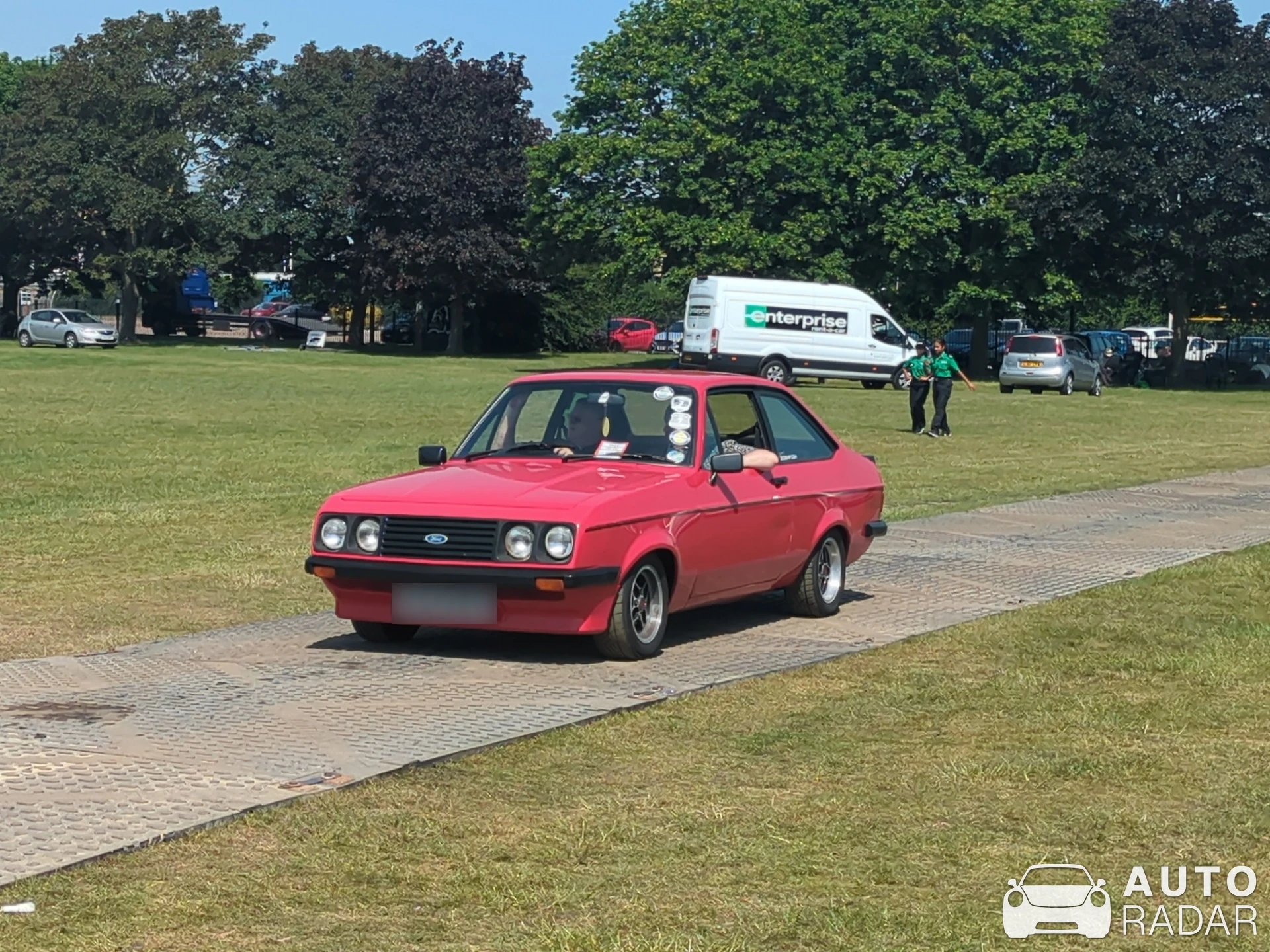 Ford Escort RS2000 spotted in Enfield
