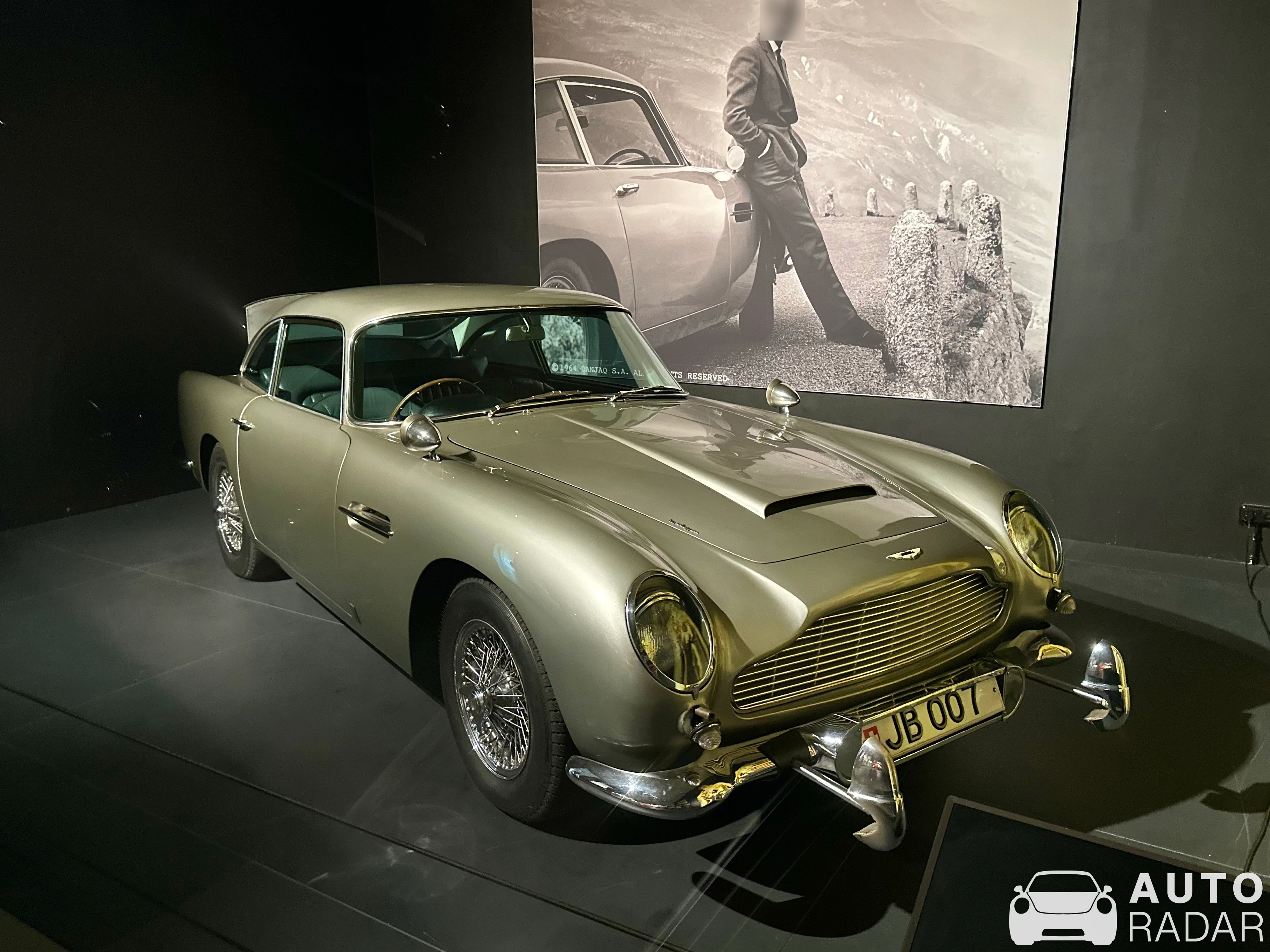 Aston Martin DB5 spotted in The Hague