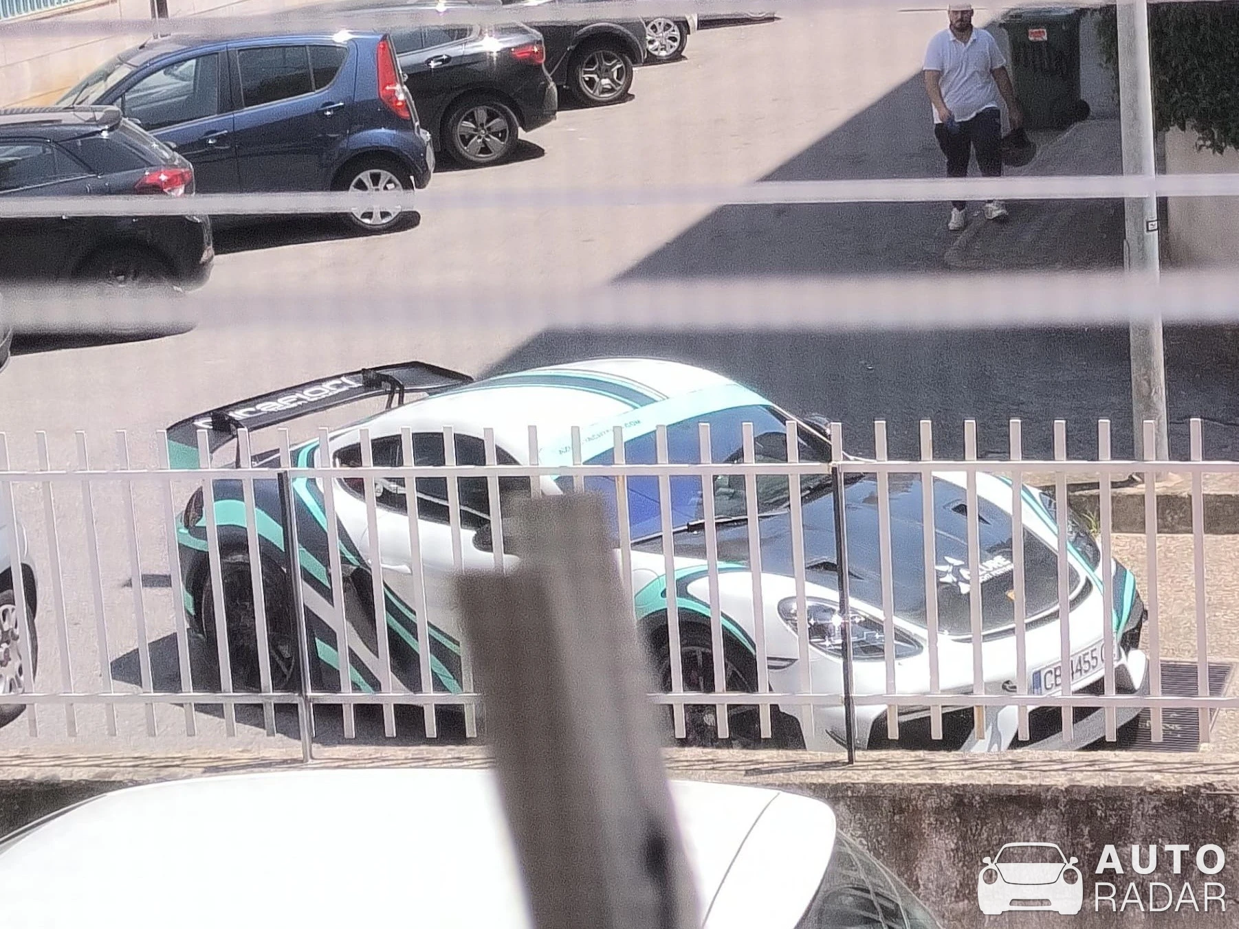 Porsche 718 Cayman GT4 RS spotted in Salerno