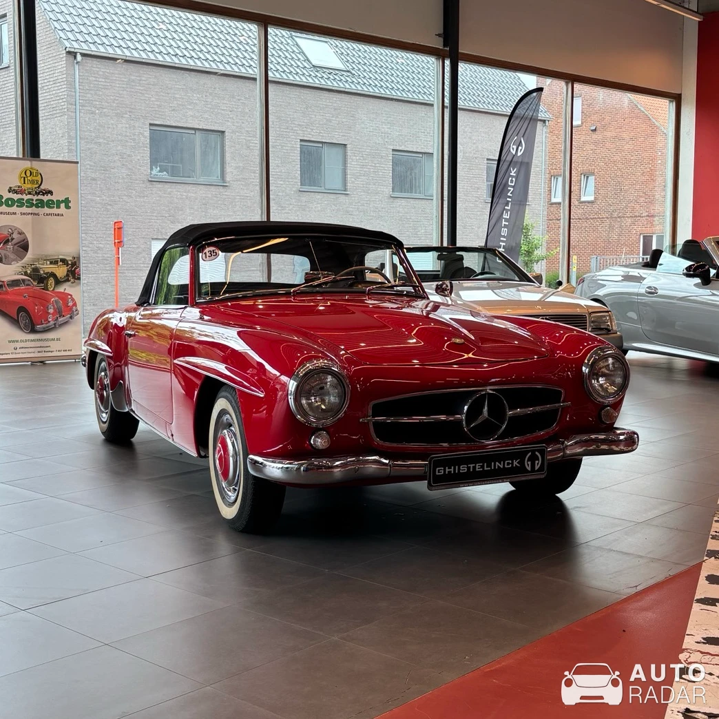 Mercedes-Benz 190 SL spotted in Izegem