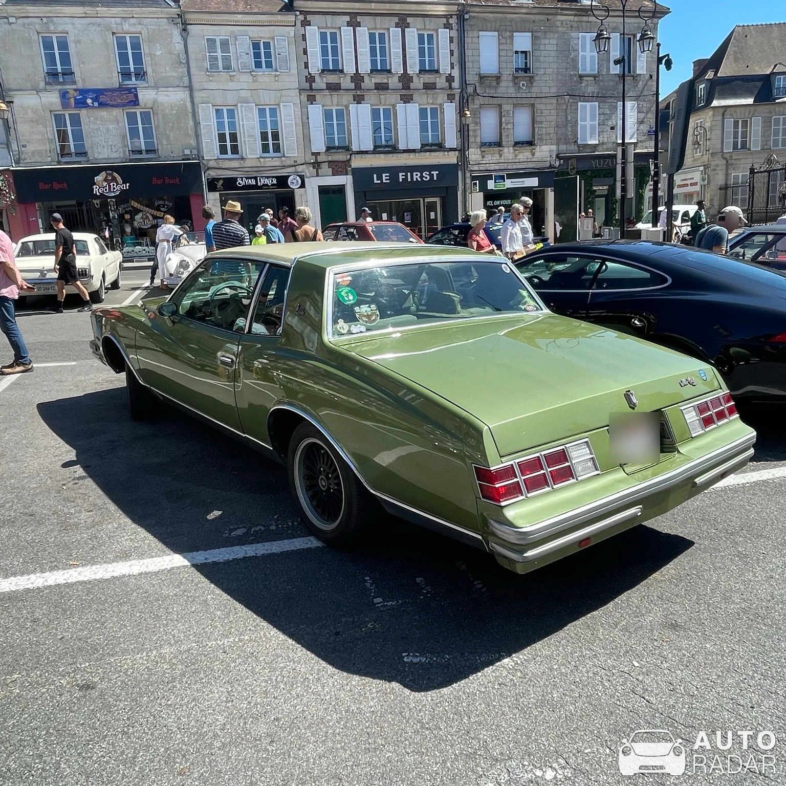 Chevrolet Monte Carlo spotted in Compiègne