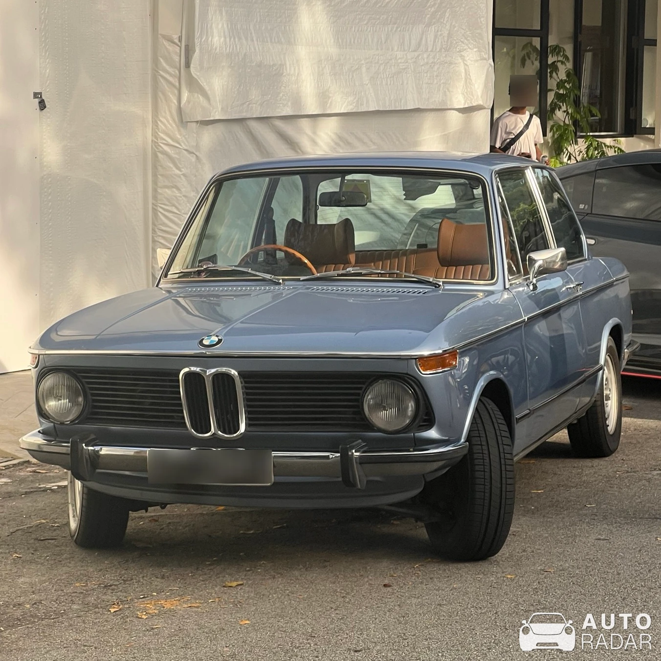 BMW 2002 tii spotted in Singapore