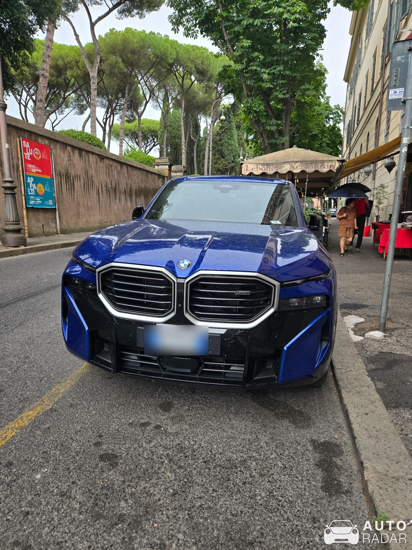 BMW XM G09 spotted in Lido di Ostia