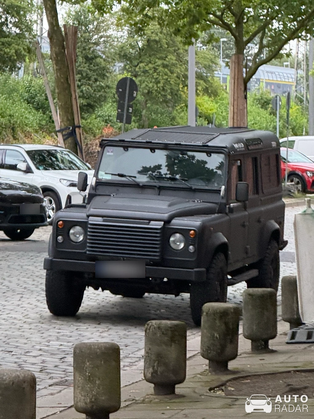 Land Rover Defender spotted in Hamburg