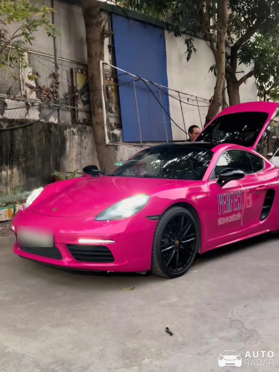 Porsche 718 Cayman spotted in Phúc Yên