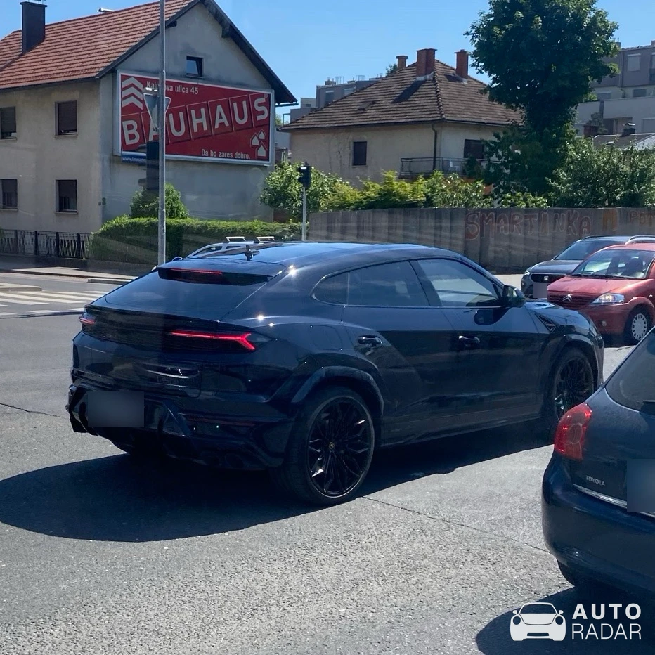 Lamborghini Urus Performante spotted in Postojna
