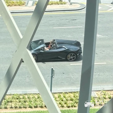 Lamborghini Huracán LP610-4 Spyder spotted in Sharjah