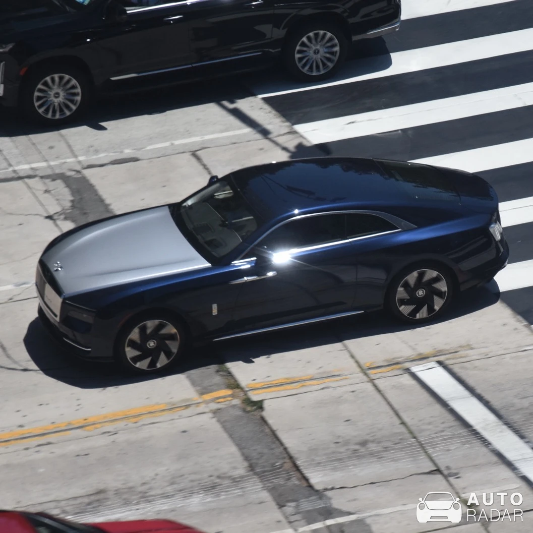 Rolls-Royce Spectre spotted in Los Angeles