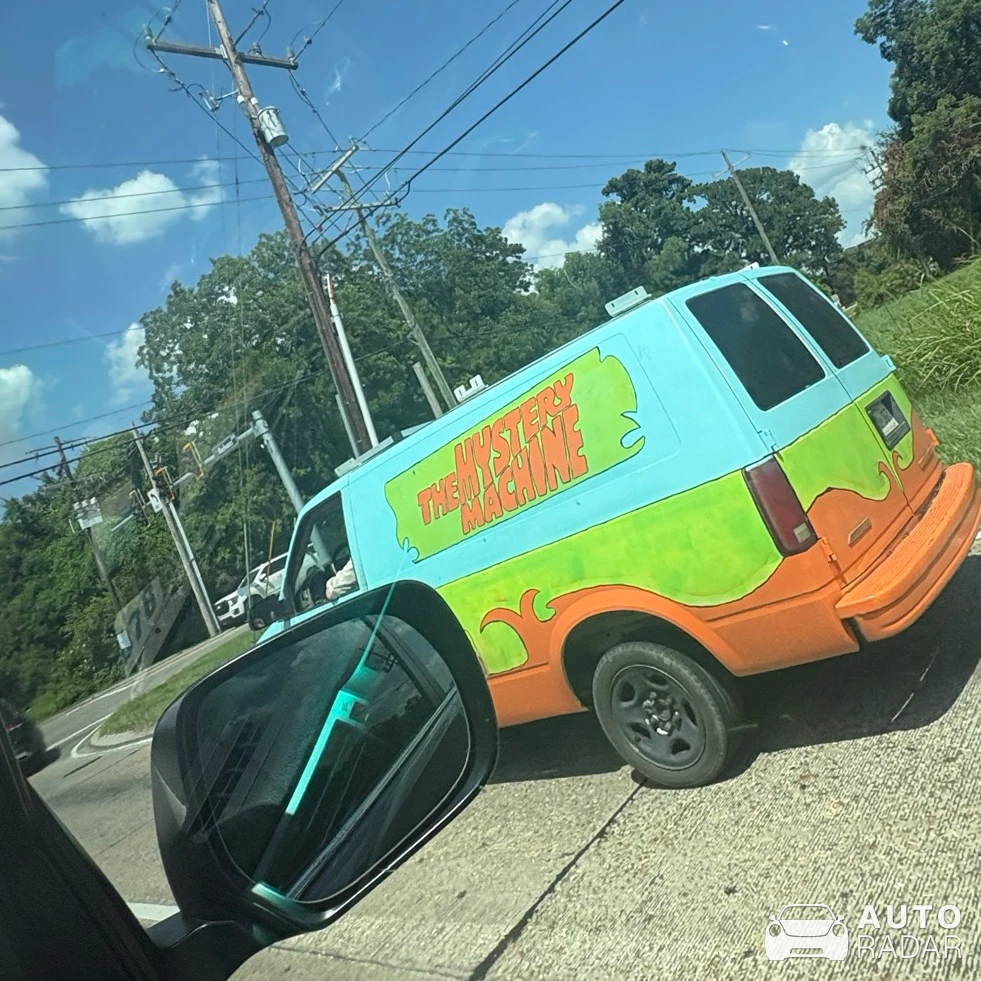 Chevrolet G-Series Van spotted in Baton Rouge