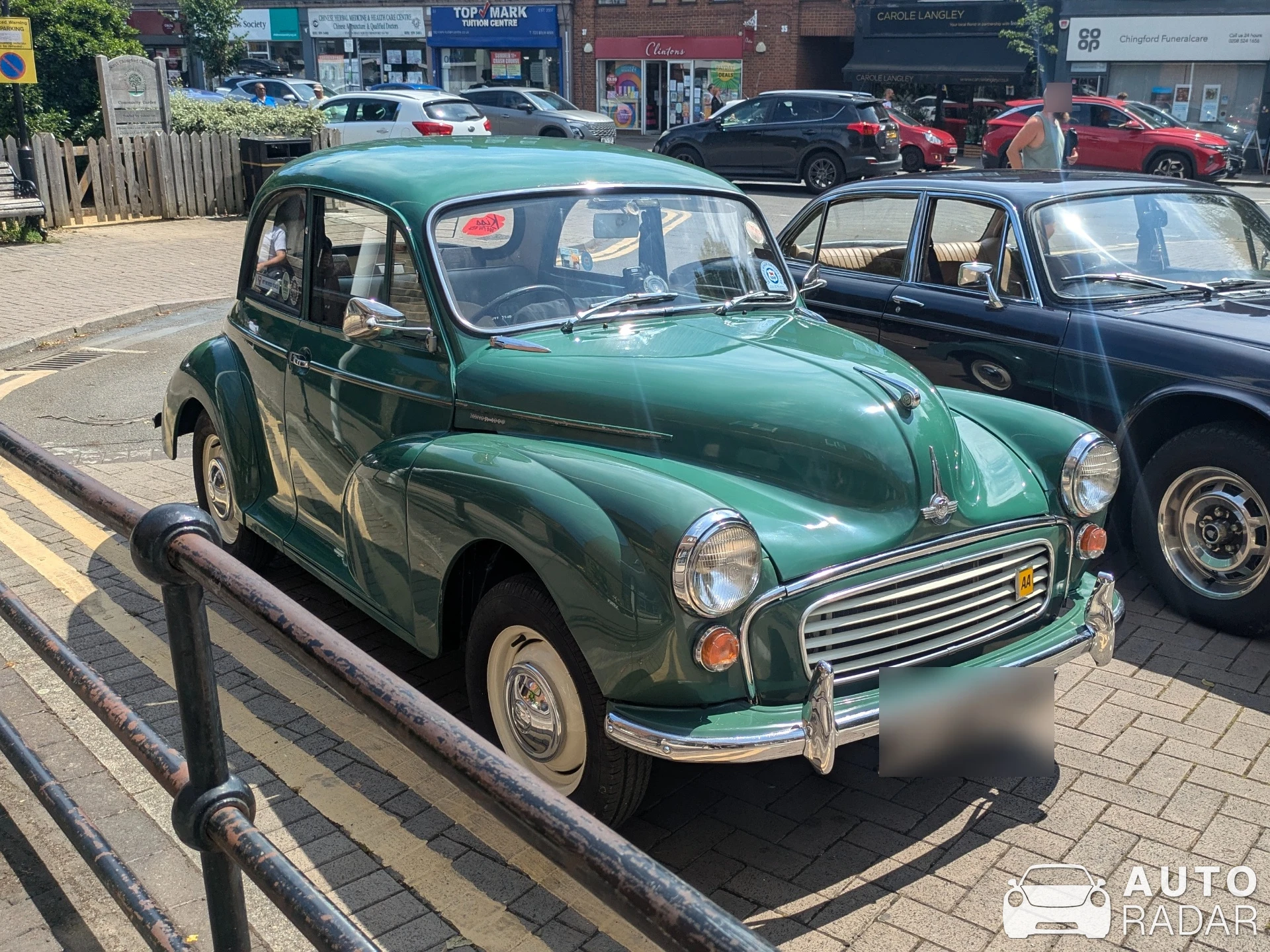 Morris Minor 1000 spotted in London