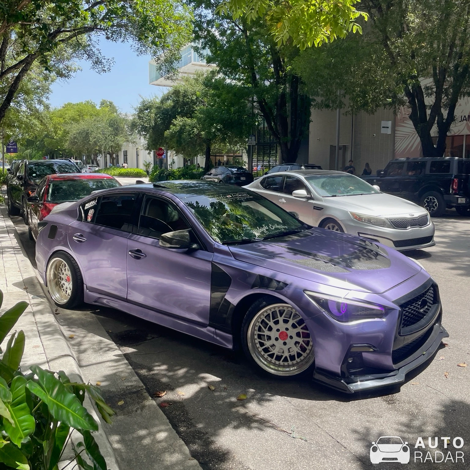 Infiniti Q30 spotted in Miami