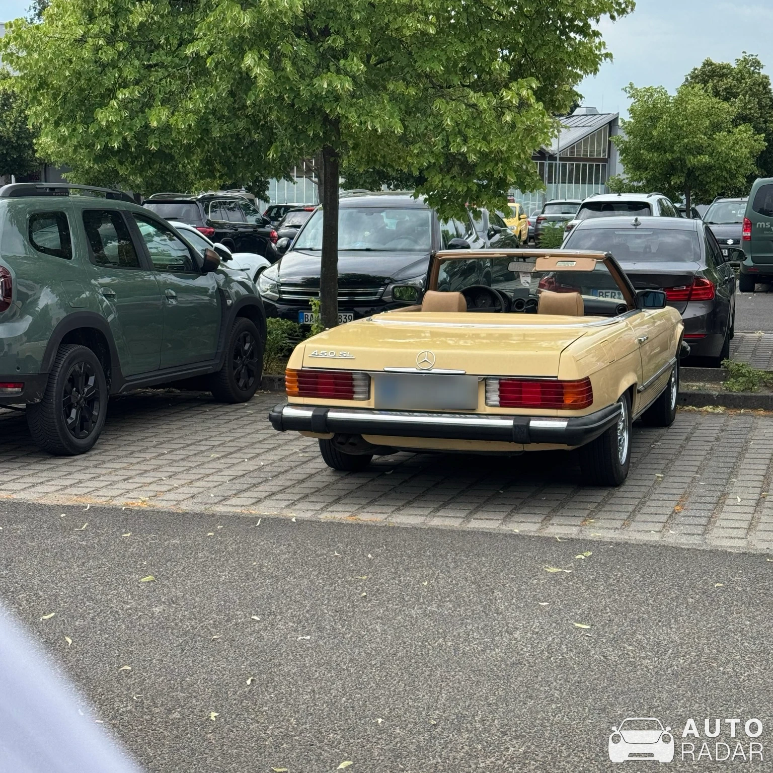 Mercedes-Benz 450SL spotted in Bernau bei Berlin