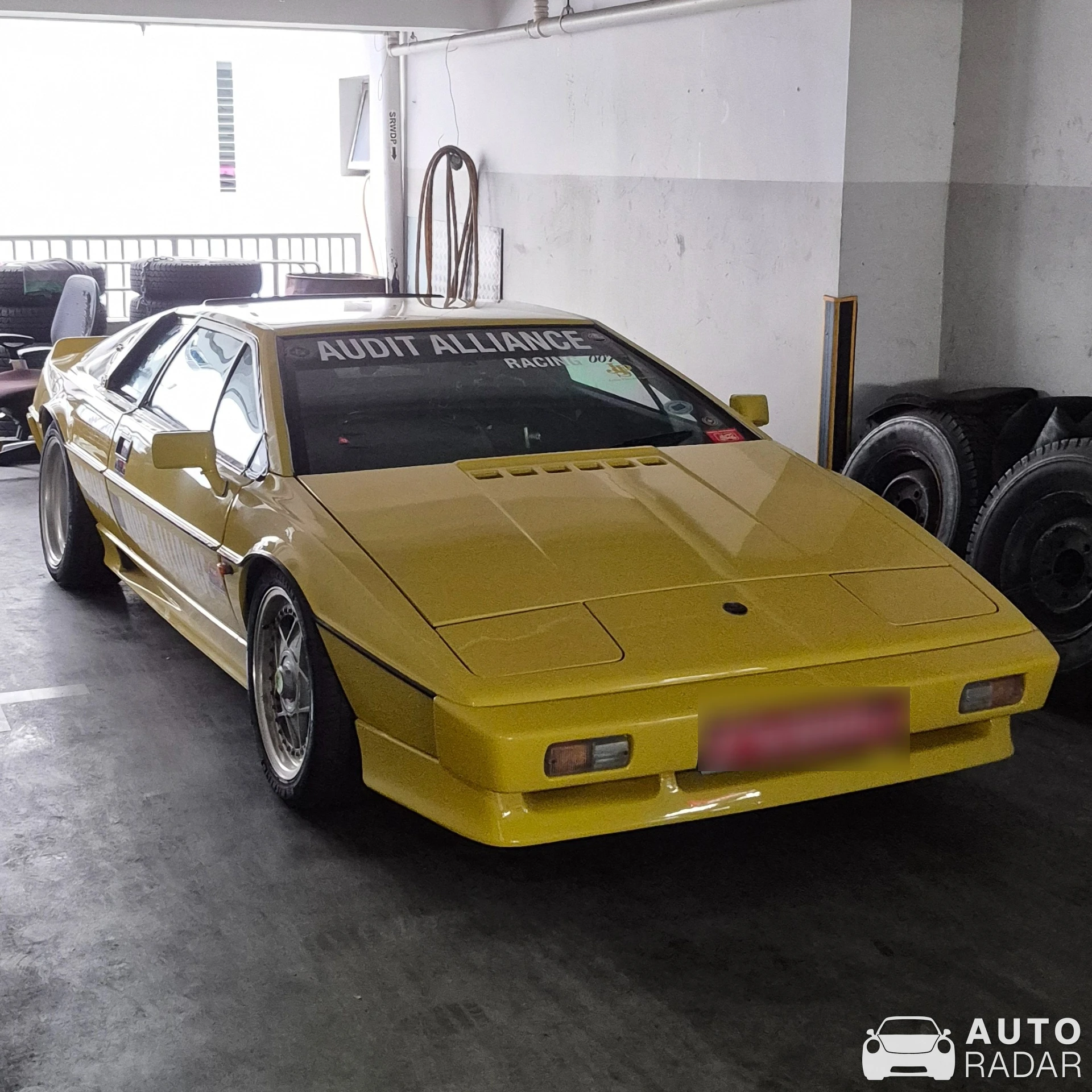 Lotus Esprit Turbo spotted in Singapore