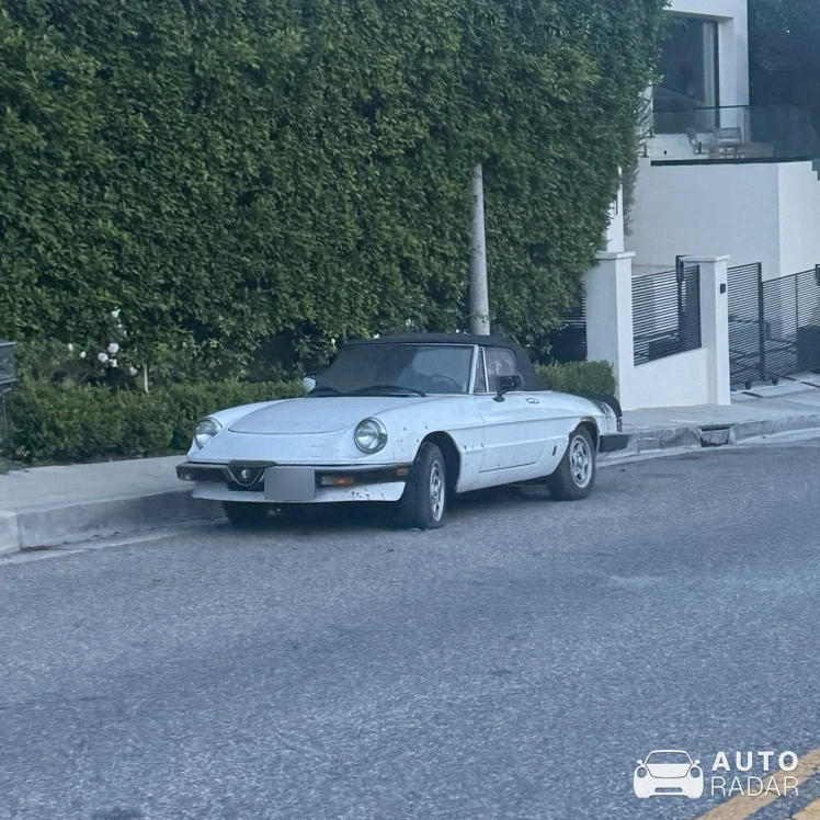 Alfa Romeo 2000 spotted in Los Angeles