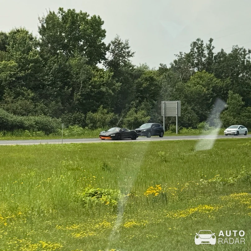 McLaren 750S Spider spotted in Terrebonne