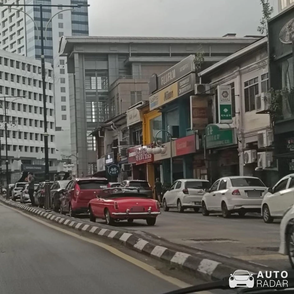 MG MGB spotted in Kuching