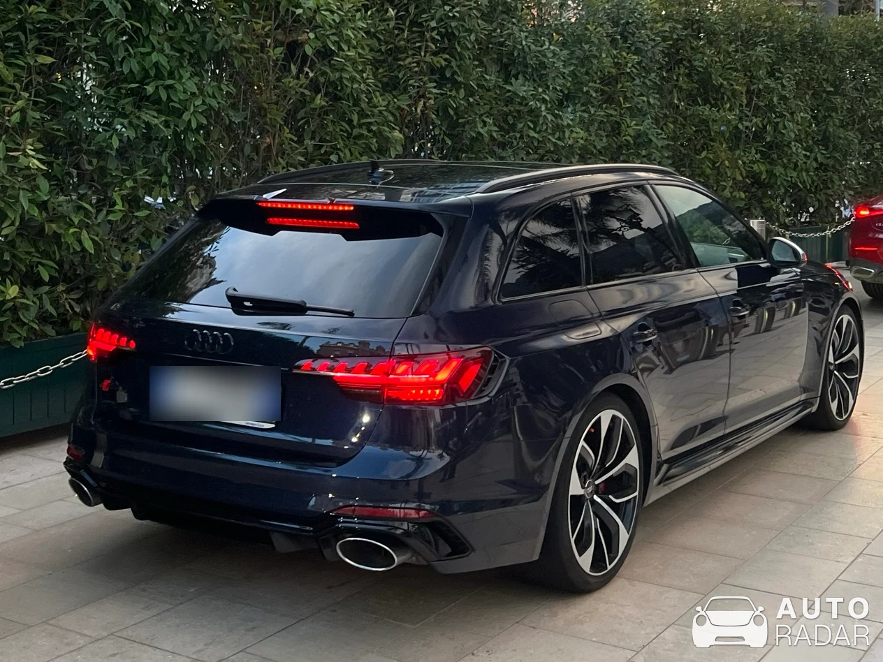 Audi RS4 Avant B9 spotted in Monaco