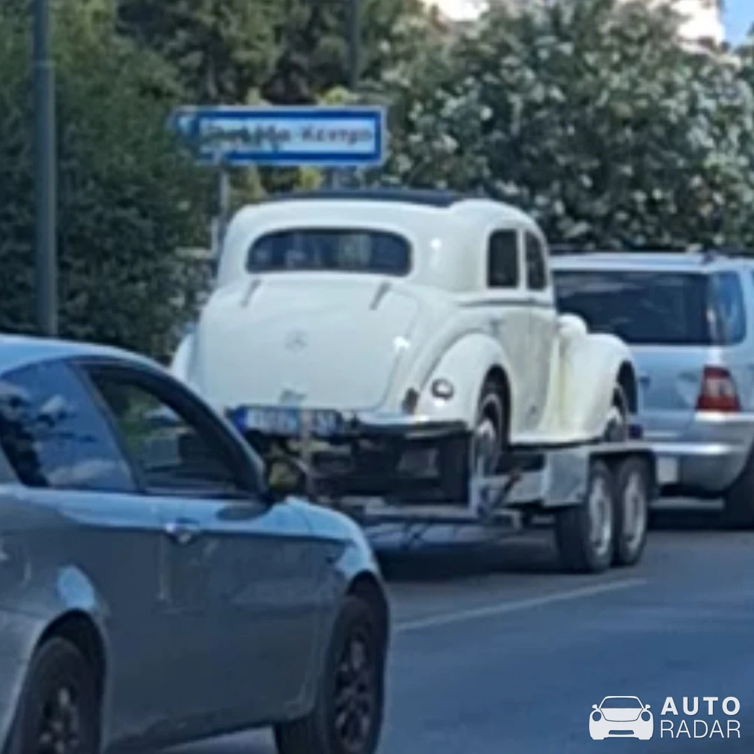 Mercedes-Benz 170 spotted in Glyfada