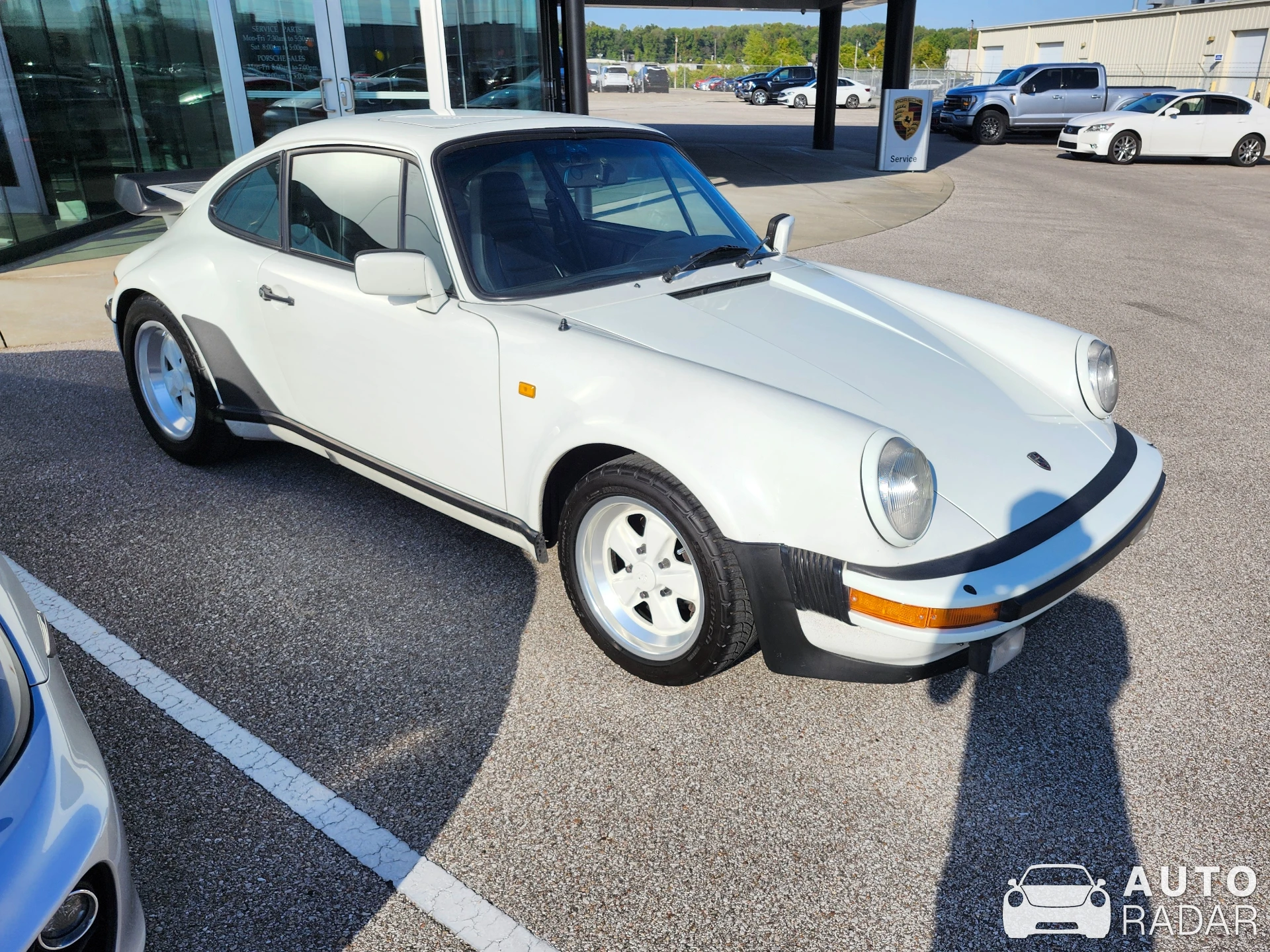 Porsche 930 spotted