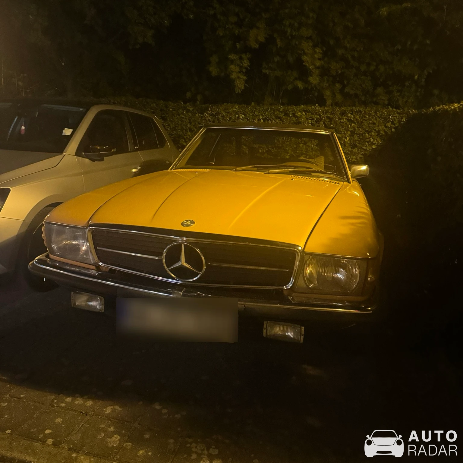 Mercedes-Benz 300SL R107 spotted in Göhren-Lebbin
