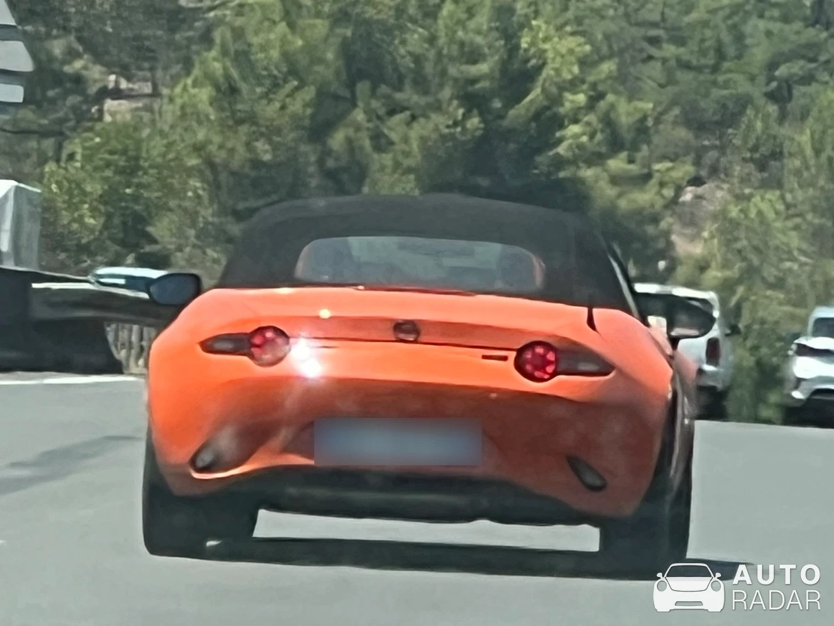 Mazda MX-5 ND 30th Anniversary Edition spotted in Fréjus