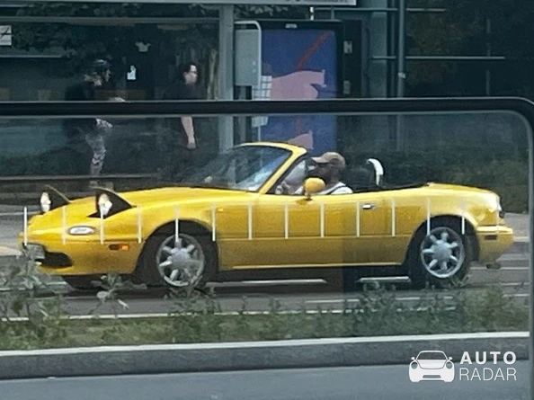 Mazda MX-5 NA spotted in Warszawa