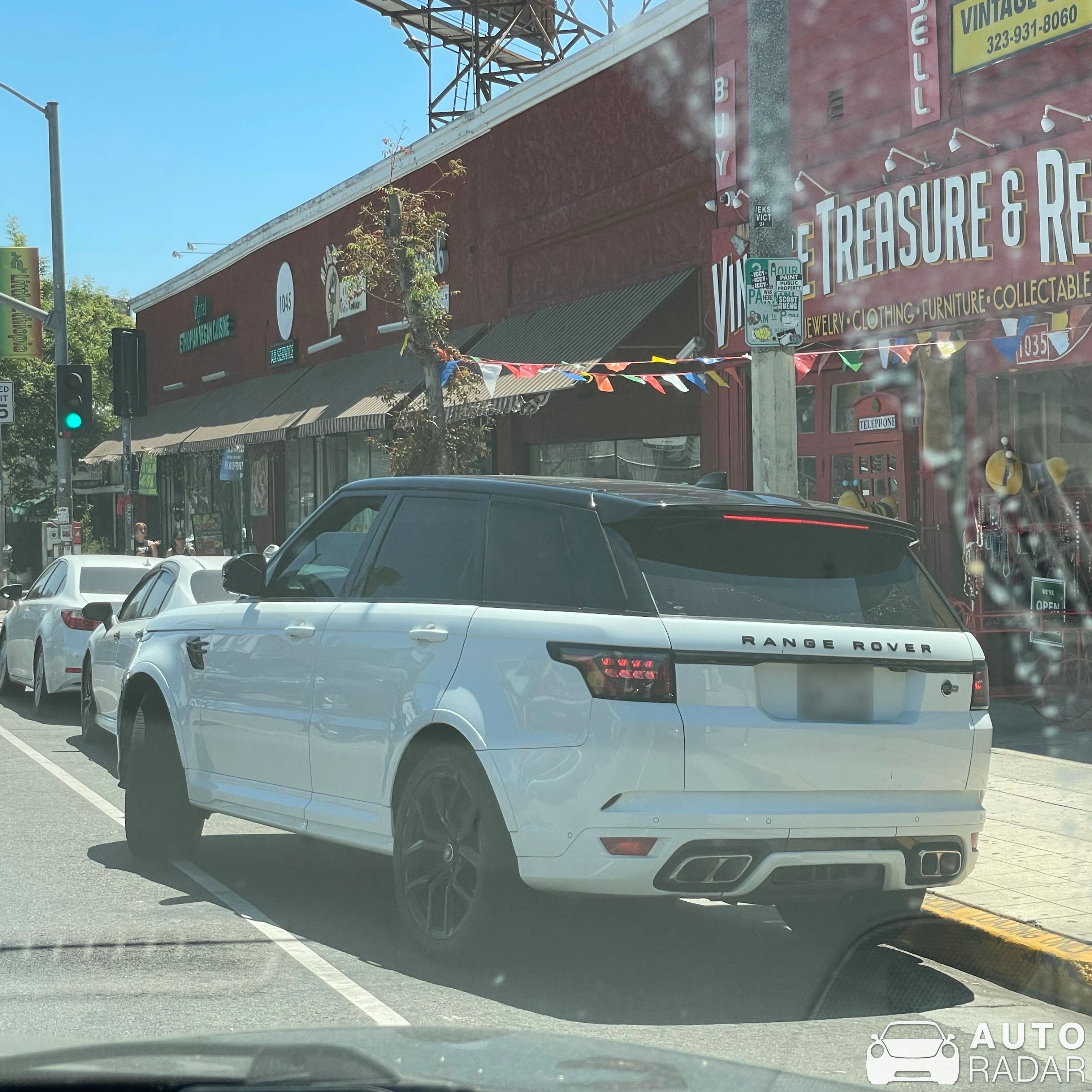 Land Rover Range Rover Sport SVR 2018 Carbon Edition spotted in Los Angeles