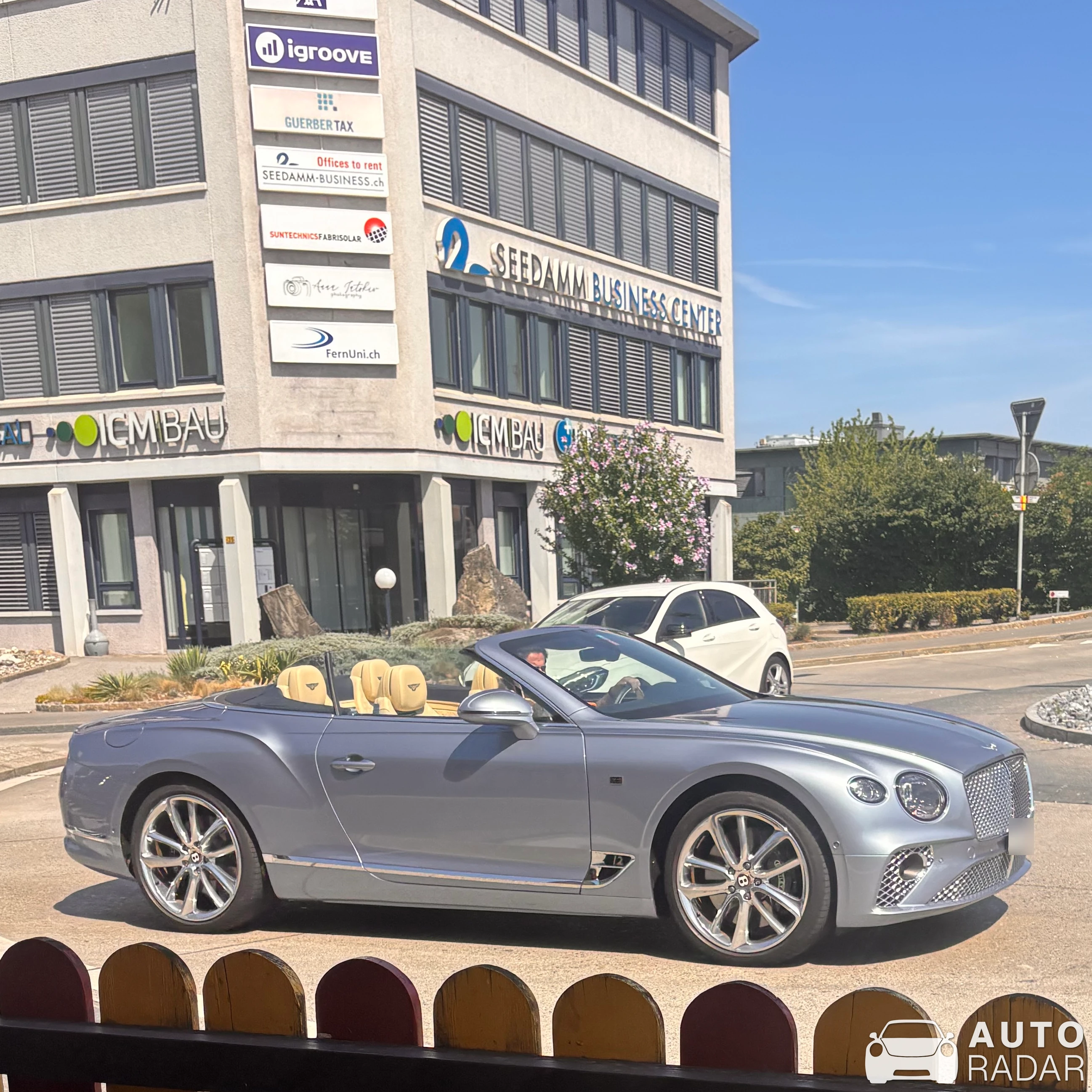 Bentley Continental GTC spotted in Pfäffikon SZ