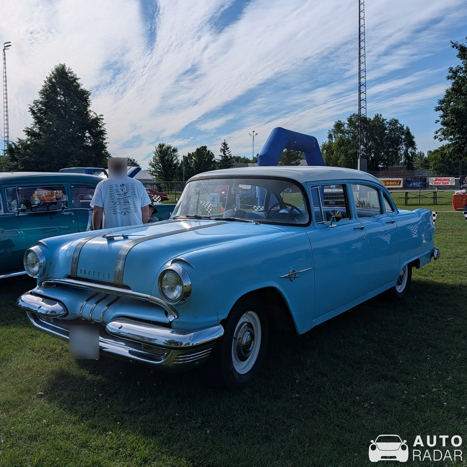 Pontiac Chieftain spotted in Merrickville